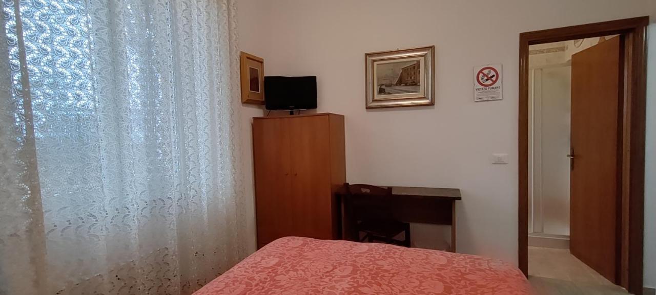 Pisa Central Station Room Rent Екстер'єр фото